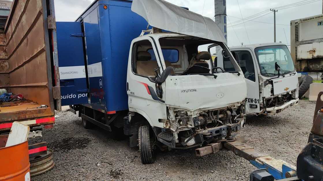 EJE LEVAS Hyundai HD 35 2016  USADO EN DESARME